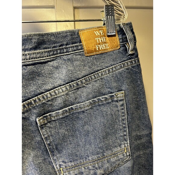 FREE PEOPLE Distressed Jeans Women’s Size 31 Button Fly - Picture 3 of 5